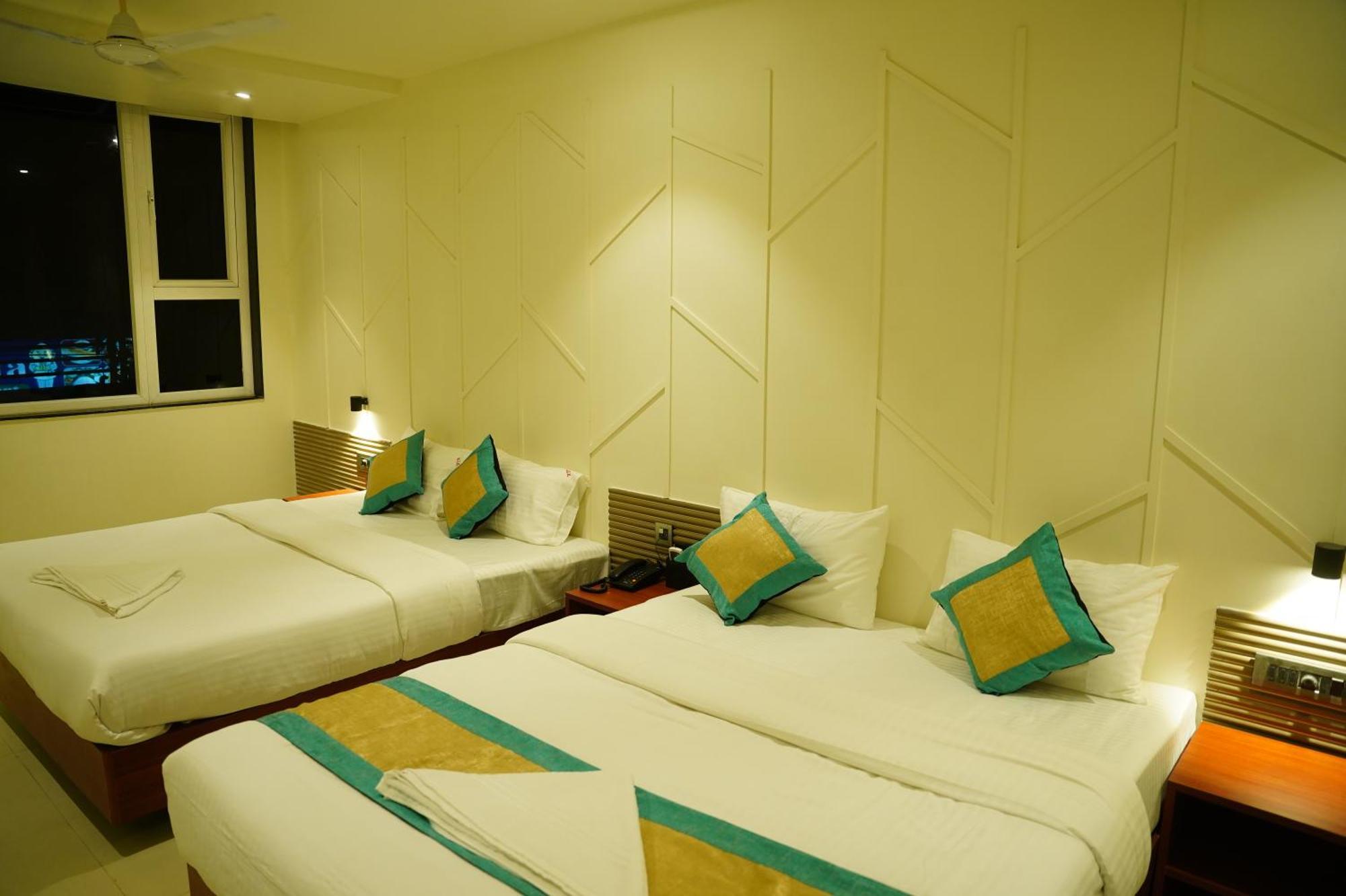 Hotel Sai Krishna Shirdi Exterior photo