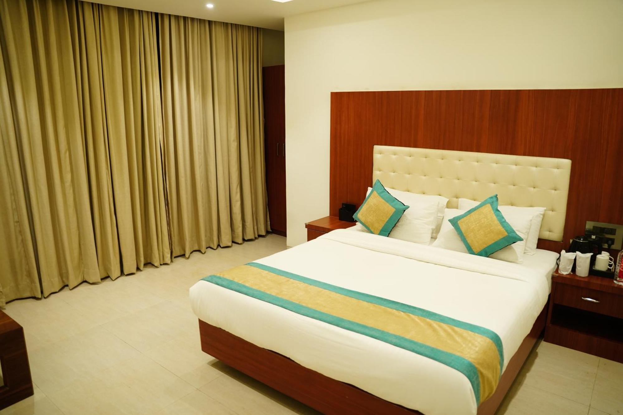 Hotel Sai Krishna Shirdi Exterior photo